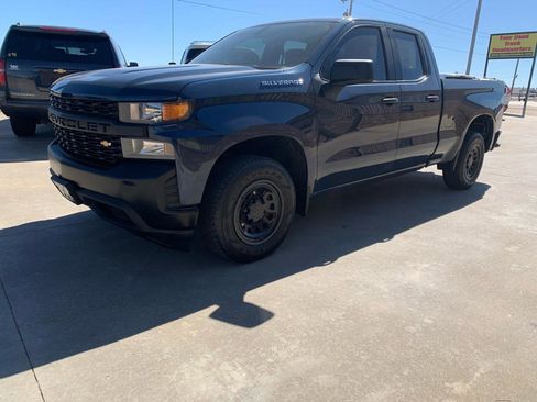 Used 2020 Chevrolet Silverado 1500 W/T w/ Trailering Package image 3