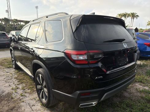 Used 2023 Honda Pilot Elite image 7