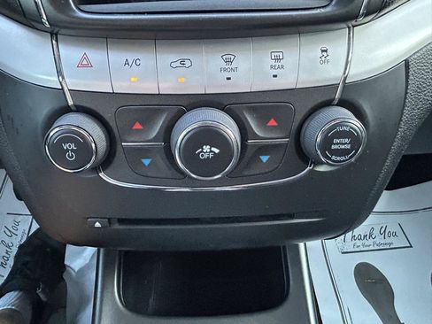 Used 2015 Dodge Journey FWD image 24
