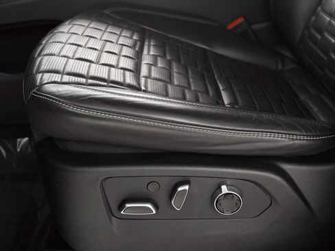 Used 2023 Cadillac Escalade V image 16