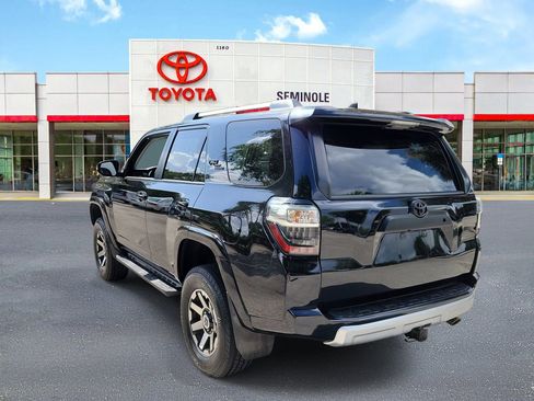 Used 2017 Toyota 4Runner TRD Off-Road Premium AWD/4WD image 4
