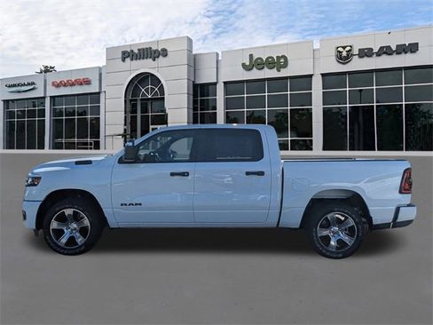 New 2026 RAM 1500 Express image 7