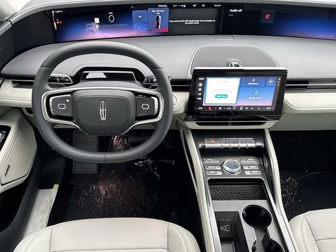 New 2026 Lincoln Nautilus Premier w/ Equipment Group 102A image 23