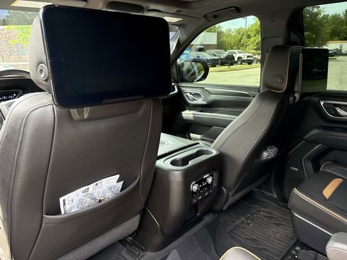 Used 2021 GMC Yukon AT4 w/ Rear Media and Nav Package AWD/4WD image 28