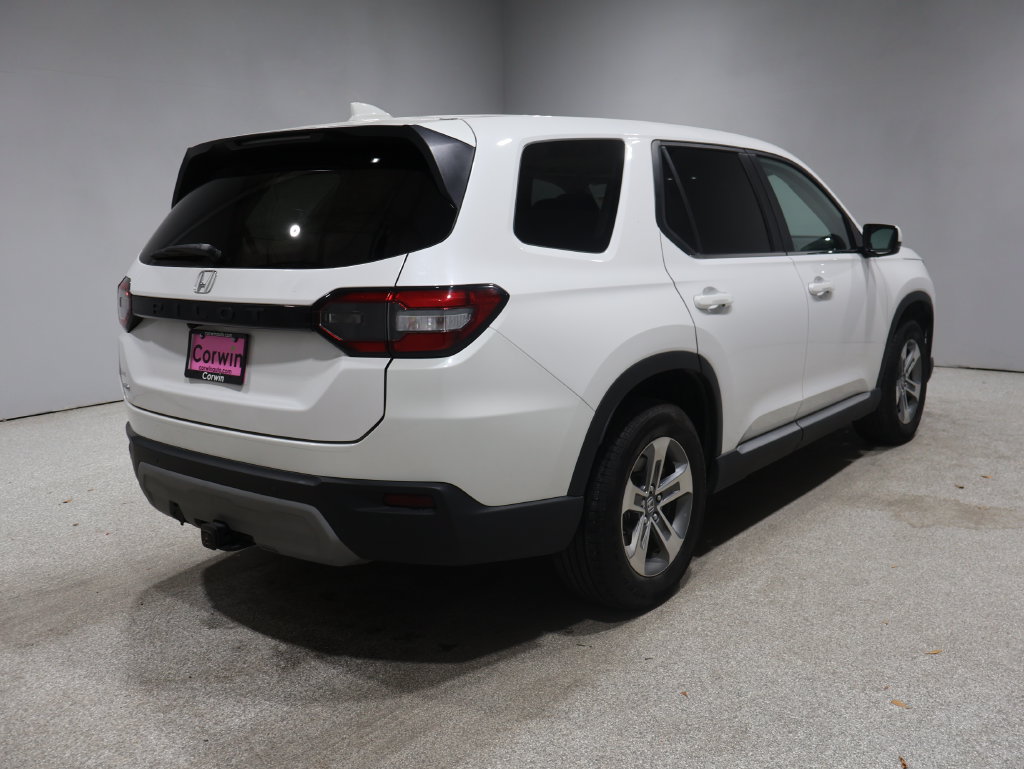 Used 2025 Honda Pilot EX-L image 2