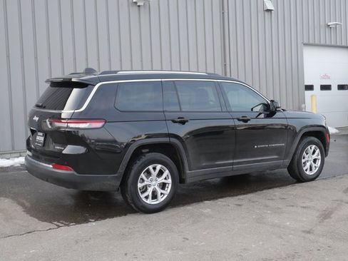 Used 2022 Jeep Grand Cherokee L Limited image 11