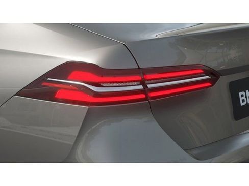 New 2026 BMW 530i w/ Premium Package image 8