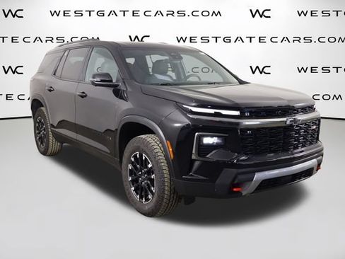 Used 2025 Chevrolet Traverse Z71 w/ Driver Confidence Package AWD/4WD image 42