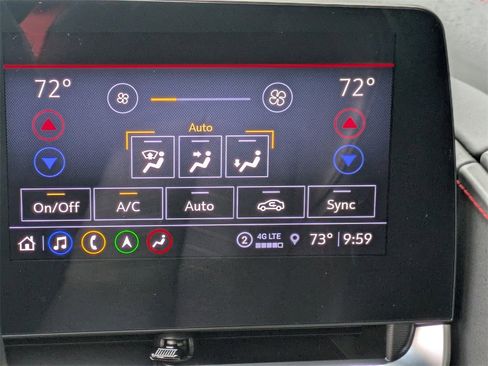 Used 2021 Chevrolet Corvette Stingray Premium Conv w/ Z51 Performance Package image 18