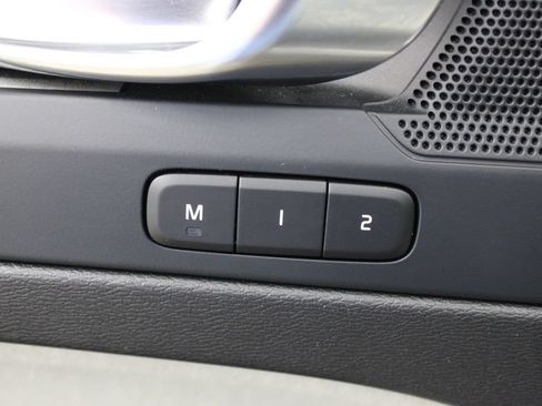 Used 2026 Volvo XC40 B5 Plus AWD/4WD image 20