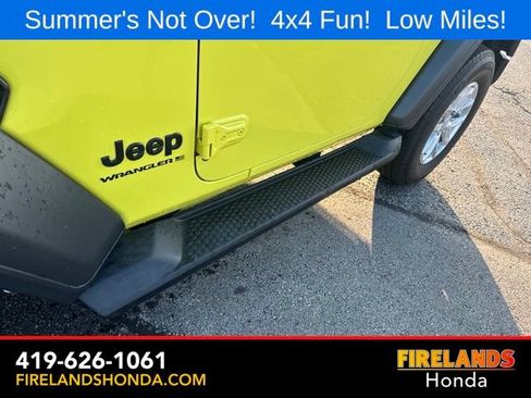 Used 2023 Jeep Wrangler Sport AWD/4WD image 10