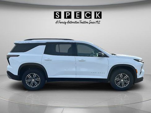 Used 2024 Chevrolet Traverse LT AWD/4WD image 6