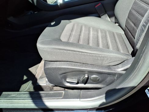 Used 2020 Ford Fusion SE image 15