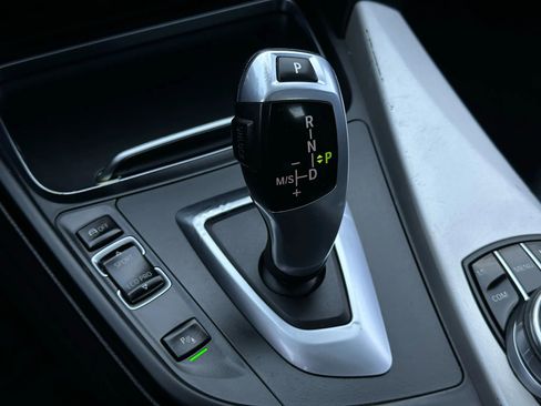 Used 2018 BMW 320i xDrive Sedan image 36