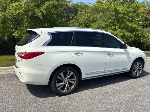 Used 2015 INFINITI QX60 FWD w/ Deluxe Touring Package image 2