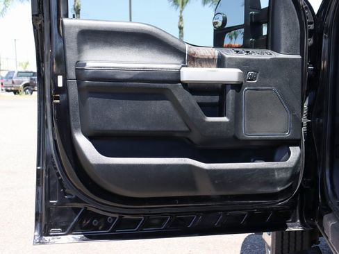 Used 2019 Ford F450 Lariat image 14