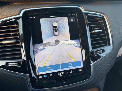 Used 2024 Volvo XC90 B6 Plus w/ Protection Package Premier image 23