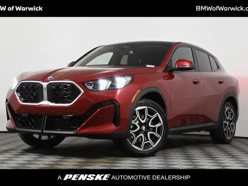 Used 2026 BMW X2 xDrive28i w/ Technology Package image 1