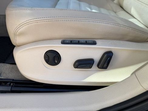 Used 2013 Volkswagen Passat TDI SEL Premium image 35