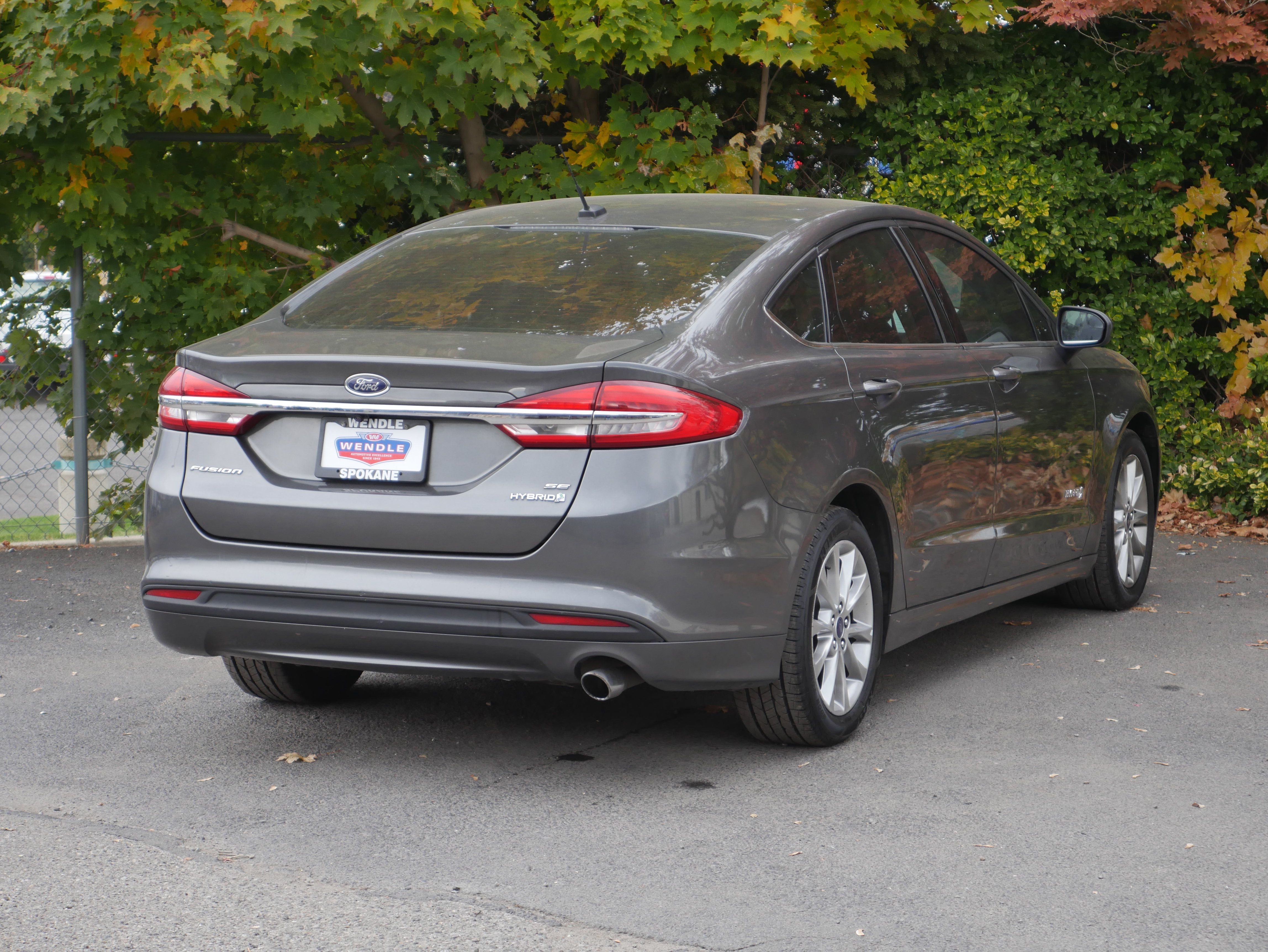 Used 2017 Ford Fusion SE FWD image 21