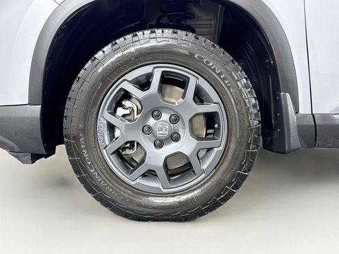 Used 2025 Honda Pilot TrailSport image 44