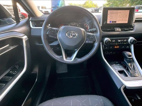 Used 2023 Toyota RAV4 XLE w/ Convenience Package AWD/4WD image 16