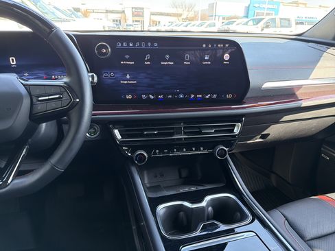 Used 2025 Chevrolet Traverse RS w/ LPO, Floor Liner Package image 29