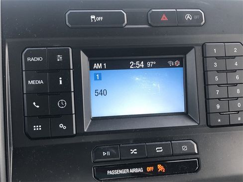 Used 2020 Ford F150 XL image 9