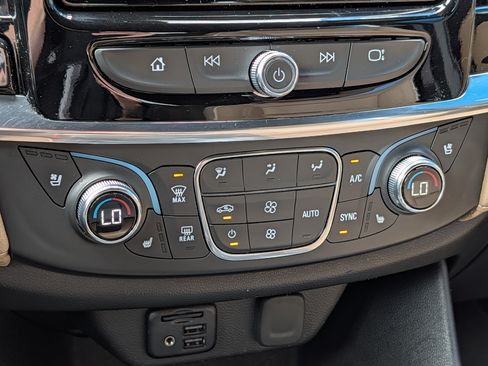 Certified 2023 Chevrolet Traverse Premier AWD/4WD image 22