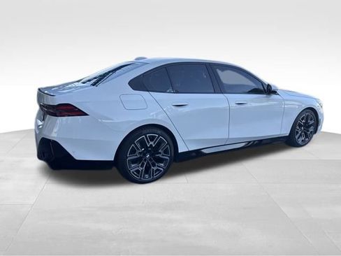 Used 2026 BMW i5 eDrive40 w/ M Sport Package image 8