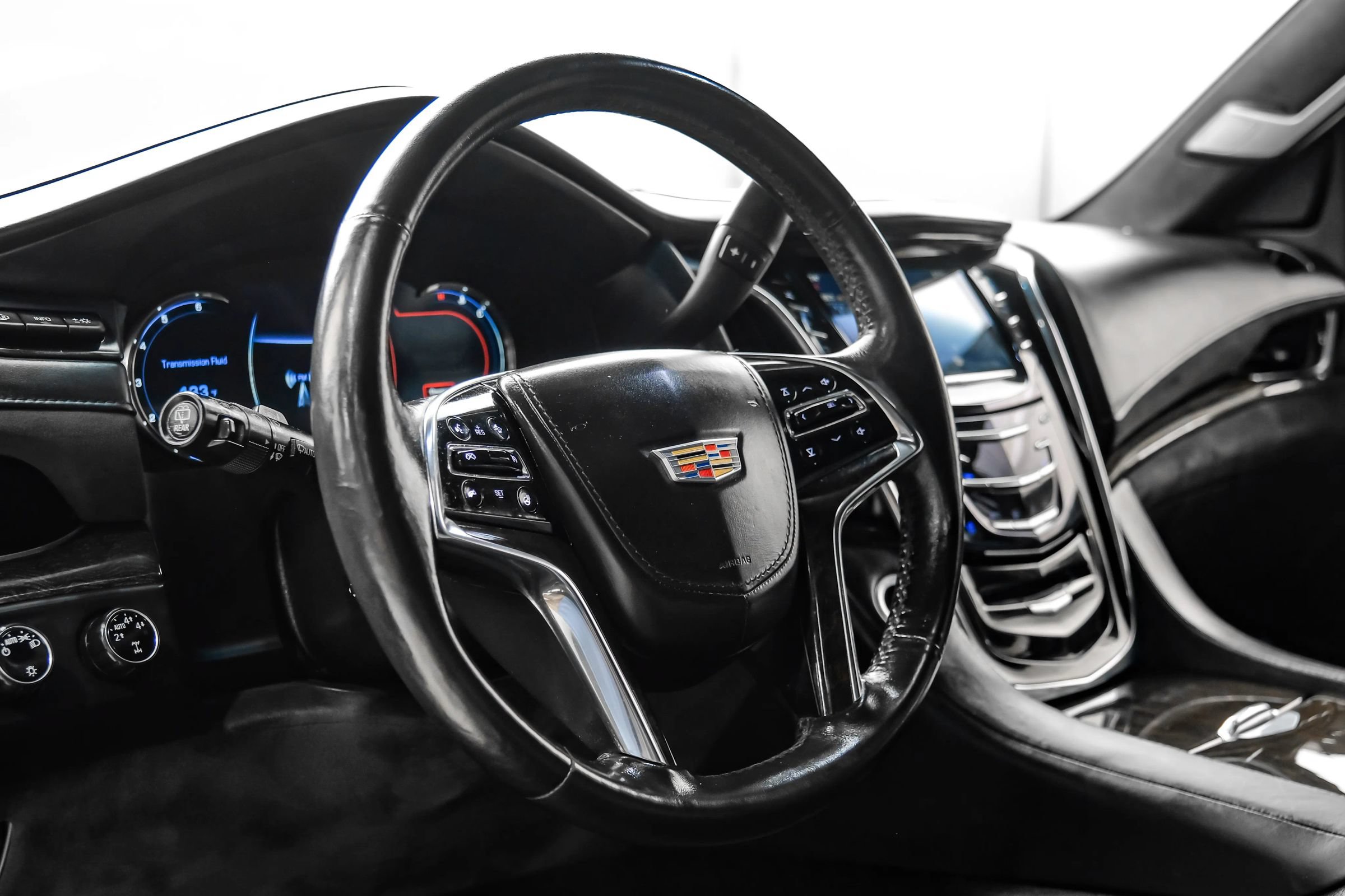 Used 2016 Cadillac Escalade Platinum AWD/4WD image 19