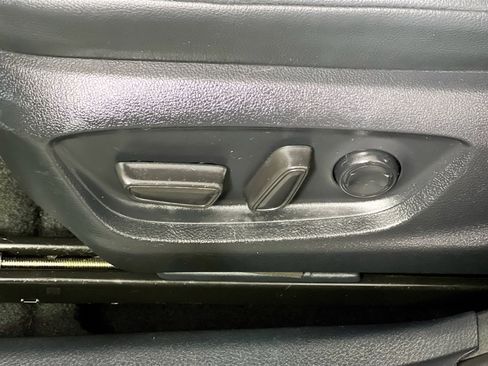 Used 2024 Toyota Camry SE FWD image 15