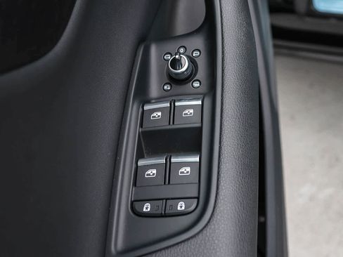 Used 2023 Audi Q7 2.0T Premium w/ Convenience Package image 52