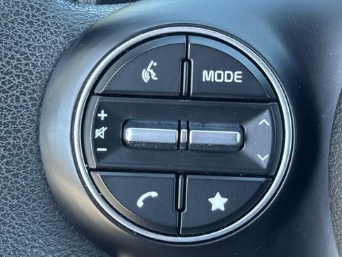 Used 2025 Kia Soul LX w/ LX Technology Package FWD image 23