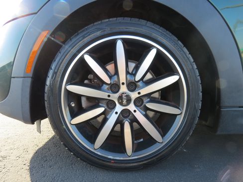 Used 2016 MINI Cooper S image 9