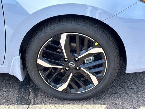 New 2025 Nissan Versa SR w/ Trunk Package image 10