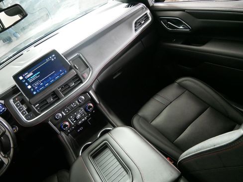 Used 2022 Chevrolet Tahoe RST w/ Luxury Package AWD/4WD image 11