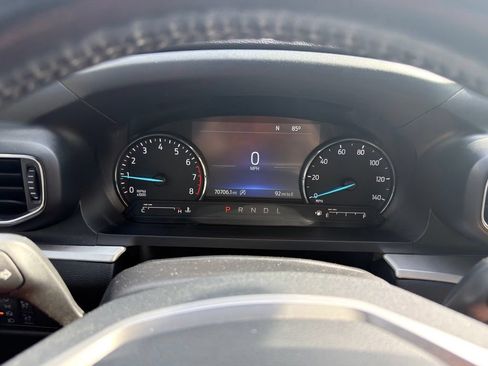 Used 2021 Ford Explorer XLT w/ Equipment Group 202A AWD/4WD image 34
