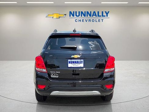 Used 2022 Chevrolet Trax LT w/ LT Convenience Package AWD/4WD image 4