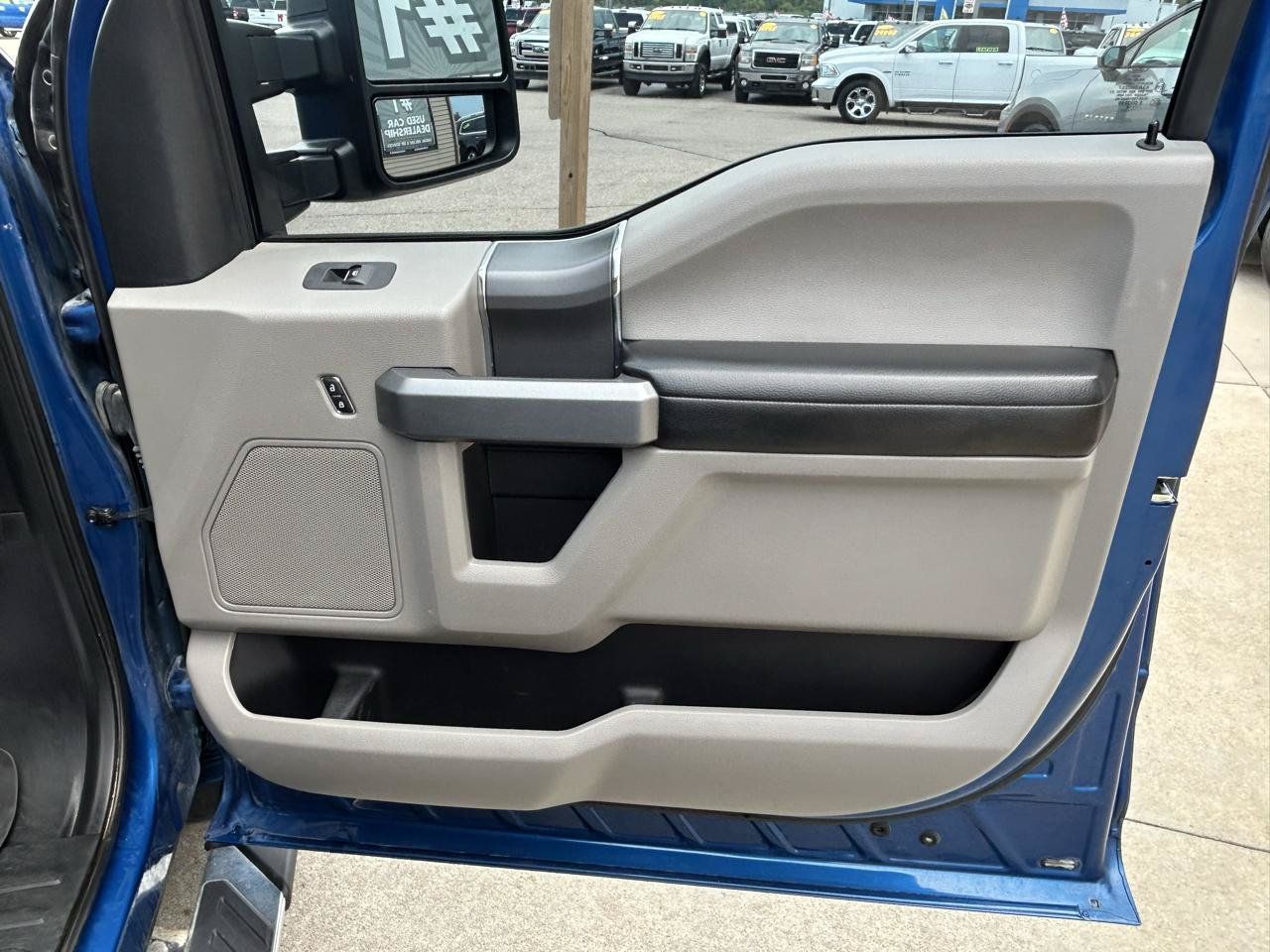 Used 2018 Ford F150 XLT w/ Equipment Group 302A Luxury AWD/4WD image 16