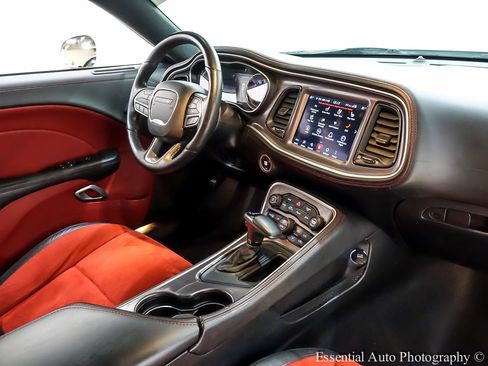 Used 2021 Dodge Challenger GT w/ Plus Package image 28