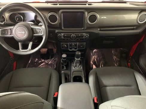 Used 2023 Jeep Wrangler Unlimited Sahara AWD/4WD image 9