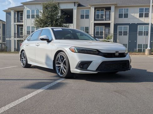 Used 2022 Honda Civic Touring image 1