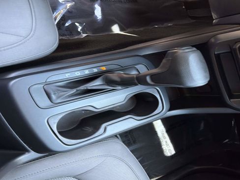 Used 2018 Chevrolet Colorado W/T w/ WT Convenience Package RWD image 24