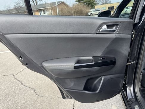 Used 2020 Kia Sportage S w/ S Premium Package image 31