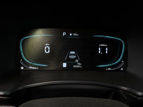 Used 2025 Kia Soul LX w/ LX Technology Package FWD image 33