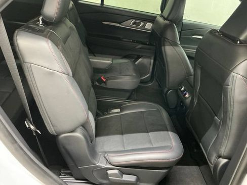 Used 2025 Ford Explorer ST w/ Sun And Sound Package AWD/4WD image 19
