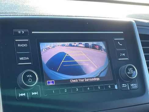 Used 2017 Honda Pilot LX image 38