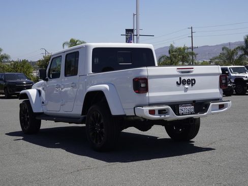 Certified 2023 Jeep Gladiator Overland AWD/4WD image 6