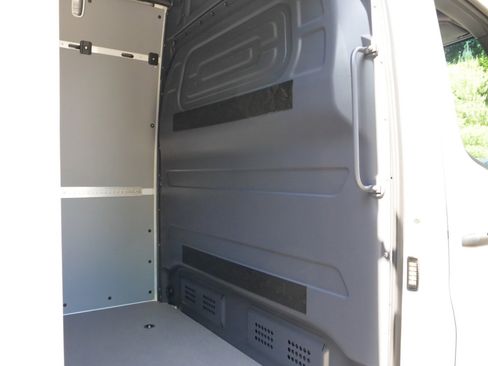 Used 2025 Mercedes-Benz Sprinter 2500 image 26